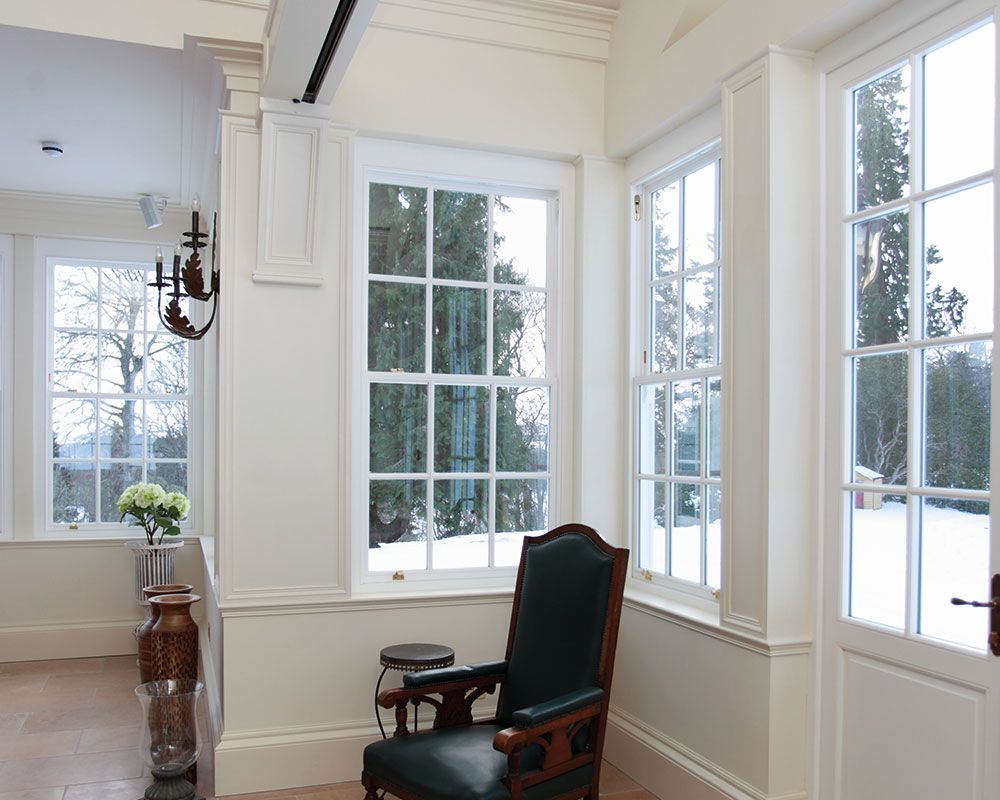 timber-sash-windows-modern-home