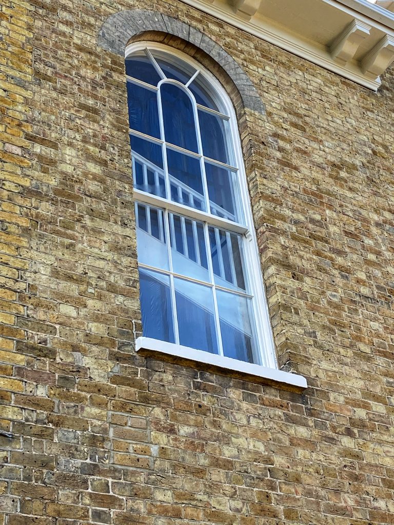 arched sash windows